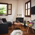 Delfi's Cozy Maisonette
