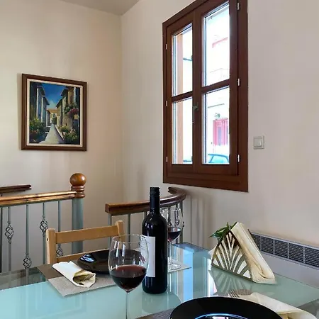 Delfi's Cozy Maisonette Lägenhet Delphi