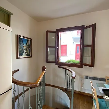 Delfi's Cozy Maisonette *