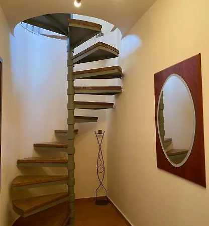 Delfi's Cozy Maisonette