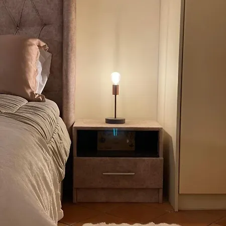 Delfi's Cozy Maisonette Lägenhet