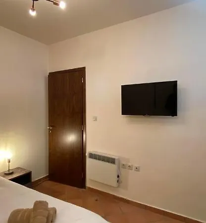 Delfi's Cozy Maisonette *