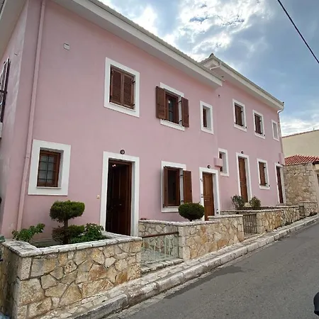 Delfi's Cozy Maisonette Apartamento