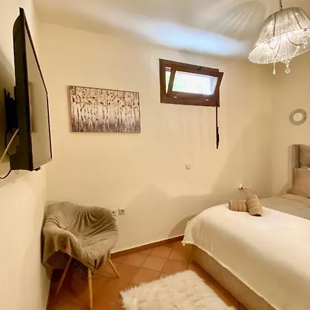 Apartament Delfi's Cozy Maisonette *