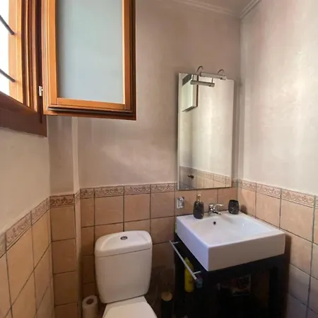 Delfi's Cozy Maisonette