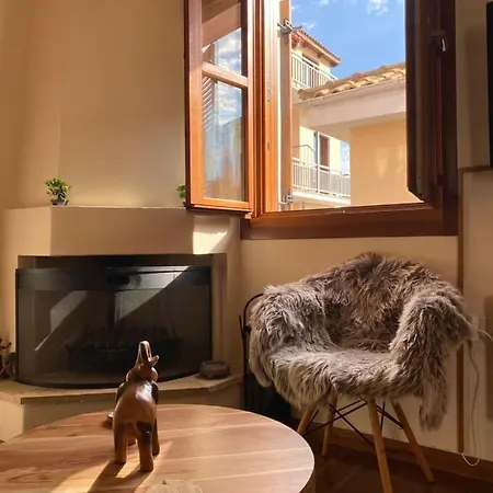 Delfi's Cozy Maisonette Delphes