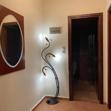 Lägenhet Delfi's Cozy Maisonette *