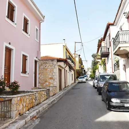 Lägenhet Delfi's Cozy Maisonette *