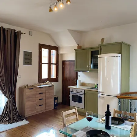Delfi's Cozy Maisonette * Delphi